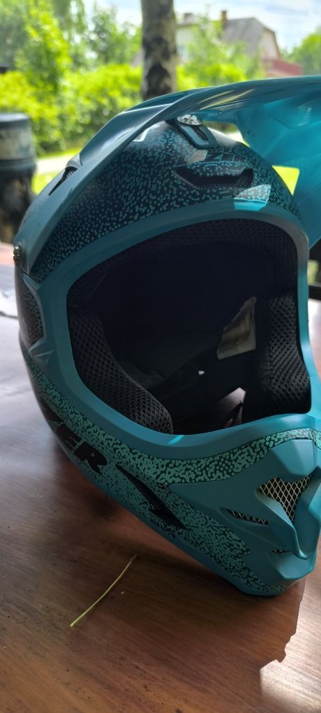 Kask MTB pełny r.M