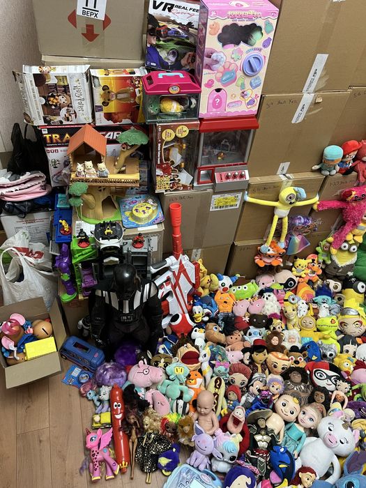 Іграшки ціни різні