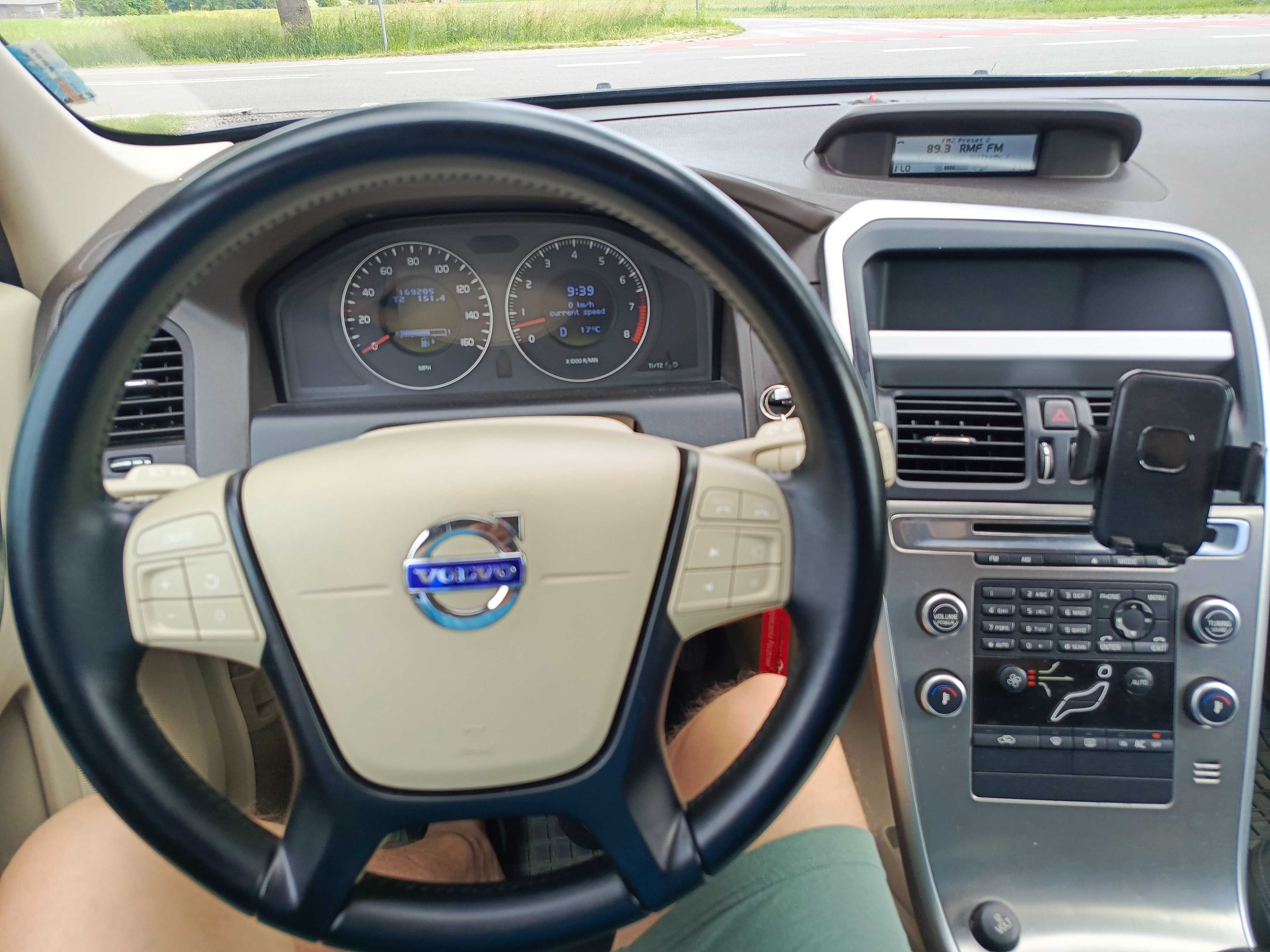 Volvo xc60 3.2b 2011r