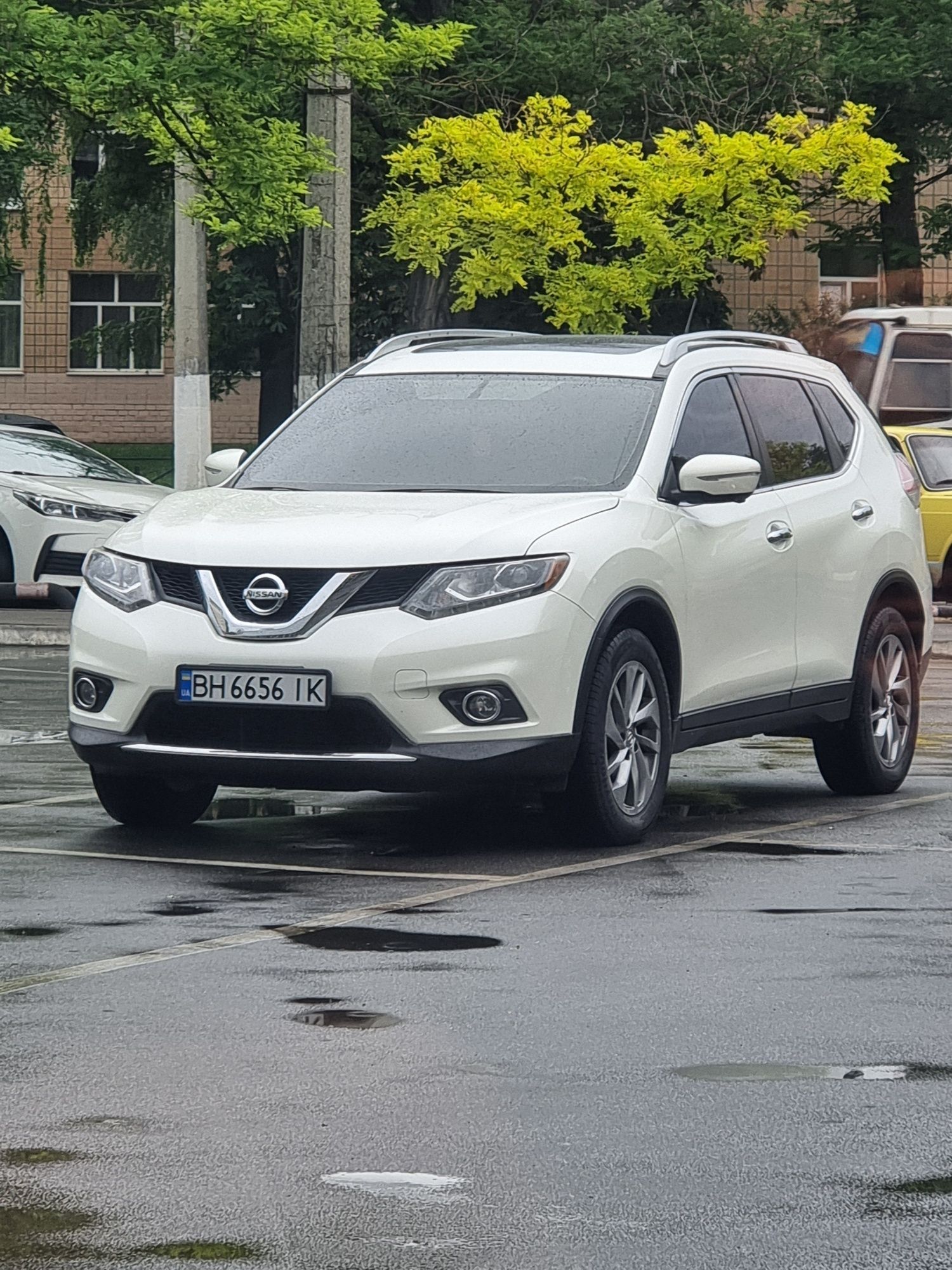 Продам Nissan Rogue SL