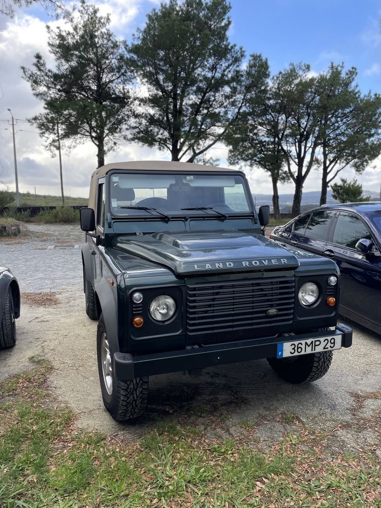 LAND ROVER Defender 90 ST