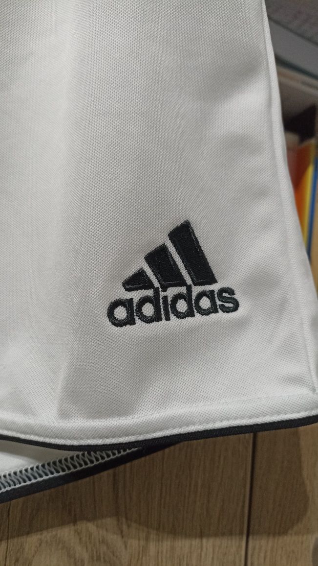 Spodenki męskie sportowe białe na siłownie piłkarskie Adidas