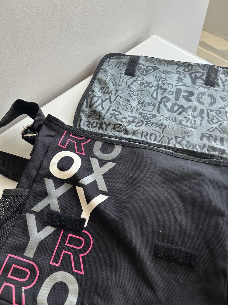 Duża czarna torebka torba listonoszka ROXY na pasku vintage