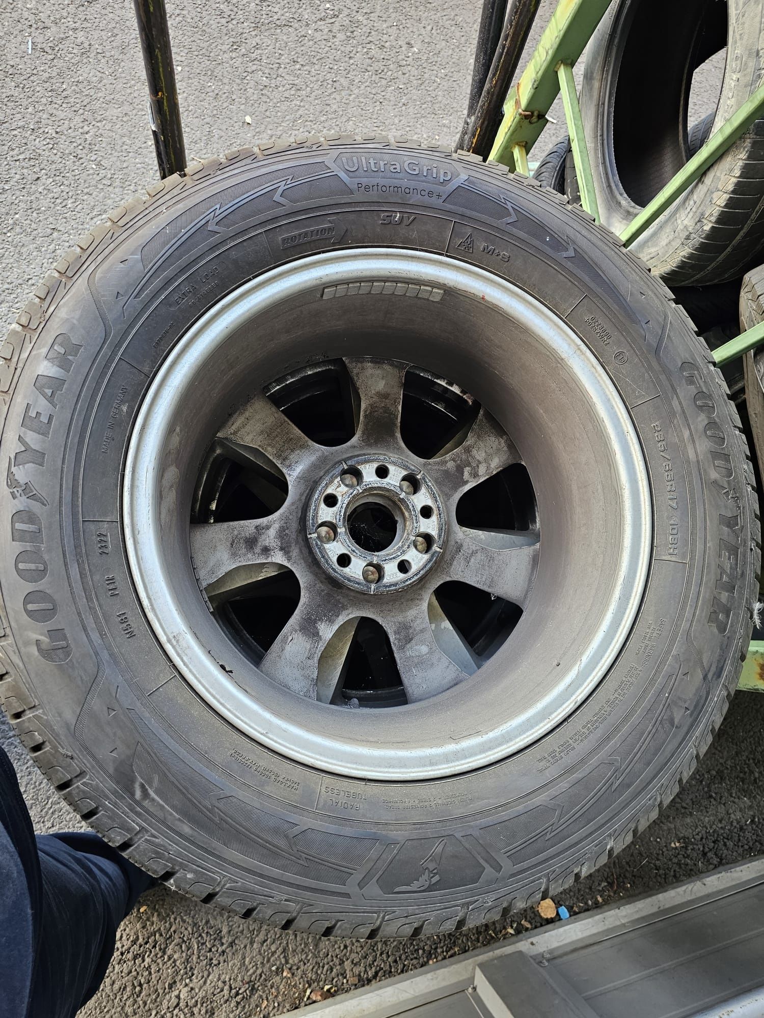 4x Alufelgi  koła opony Goodyear zimowe Audi Q3 Q5  5x112 235/65/17
