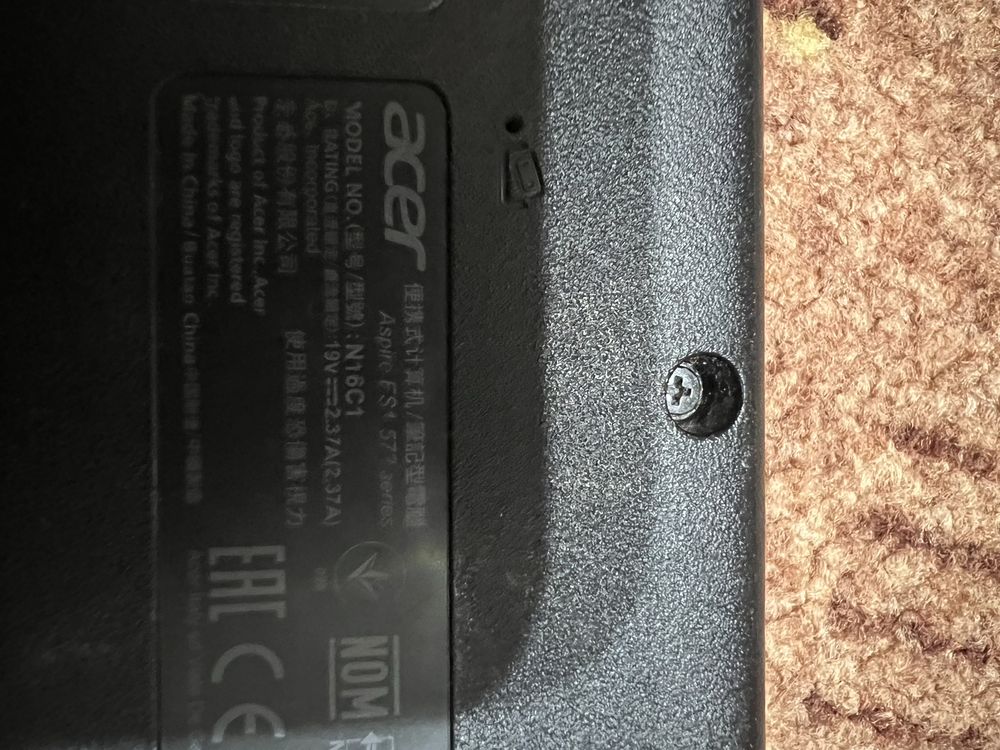 Ноутбук Acer ES1-572 i3-6006u/8/500hdd