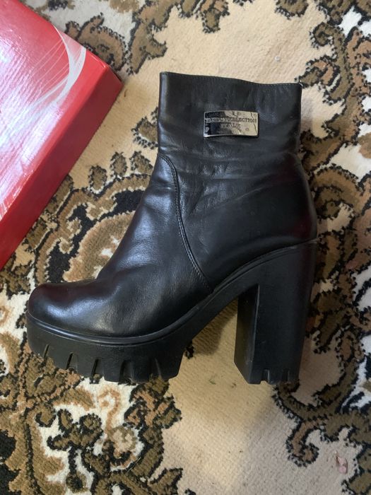 Шкіряні осінні чобітки