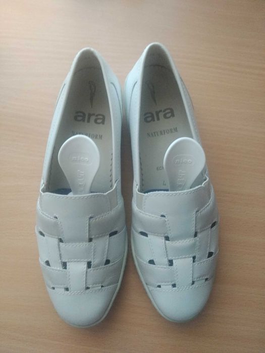 Продам новую обувь