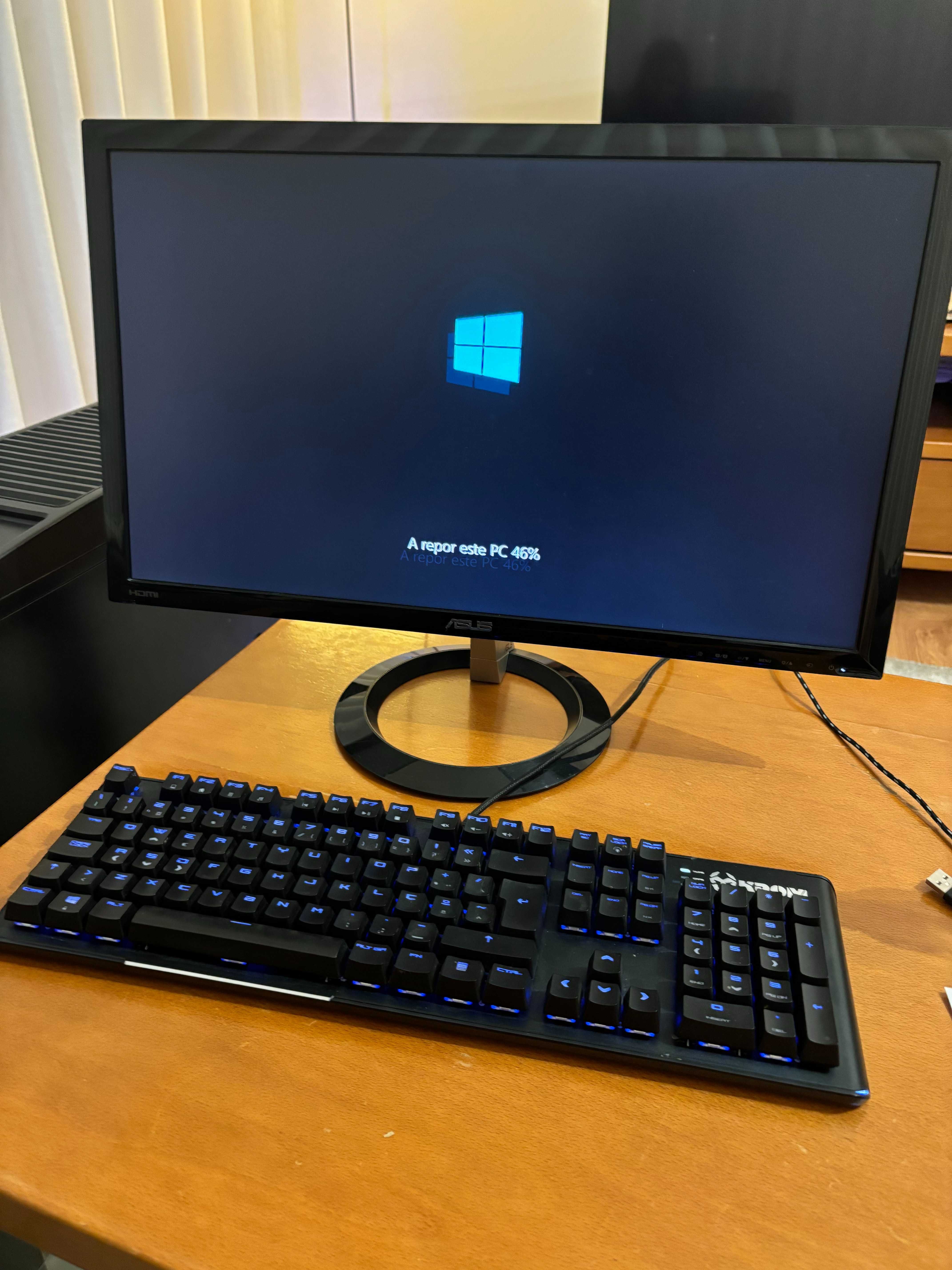 Computador Torre + Monitor | RAM 8Gb Disco 1Tb