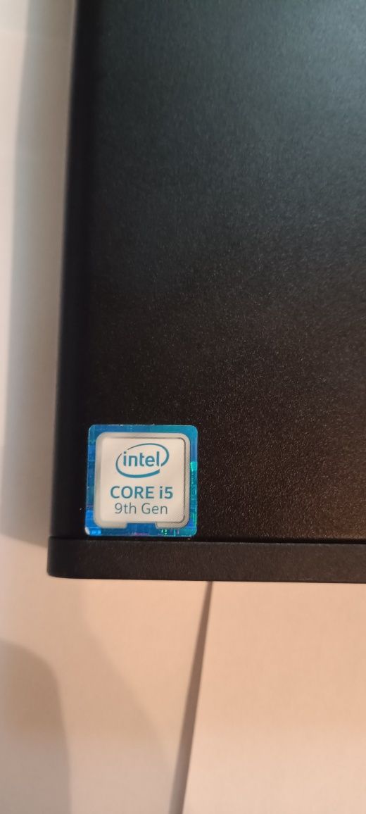 HP ProDesk 400 G5 mini i5-9500T 1TB

procesorem Intel Core i5 9. g