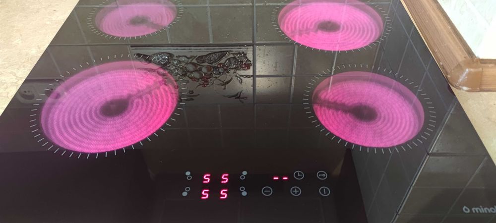 Варильна поверхня електрична MINOLA MVH 6031 KBL