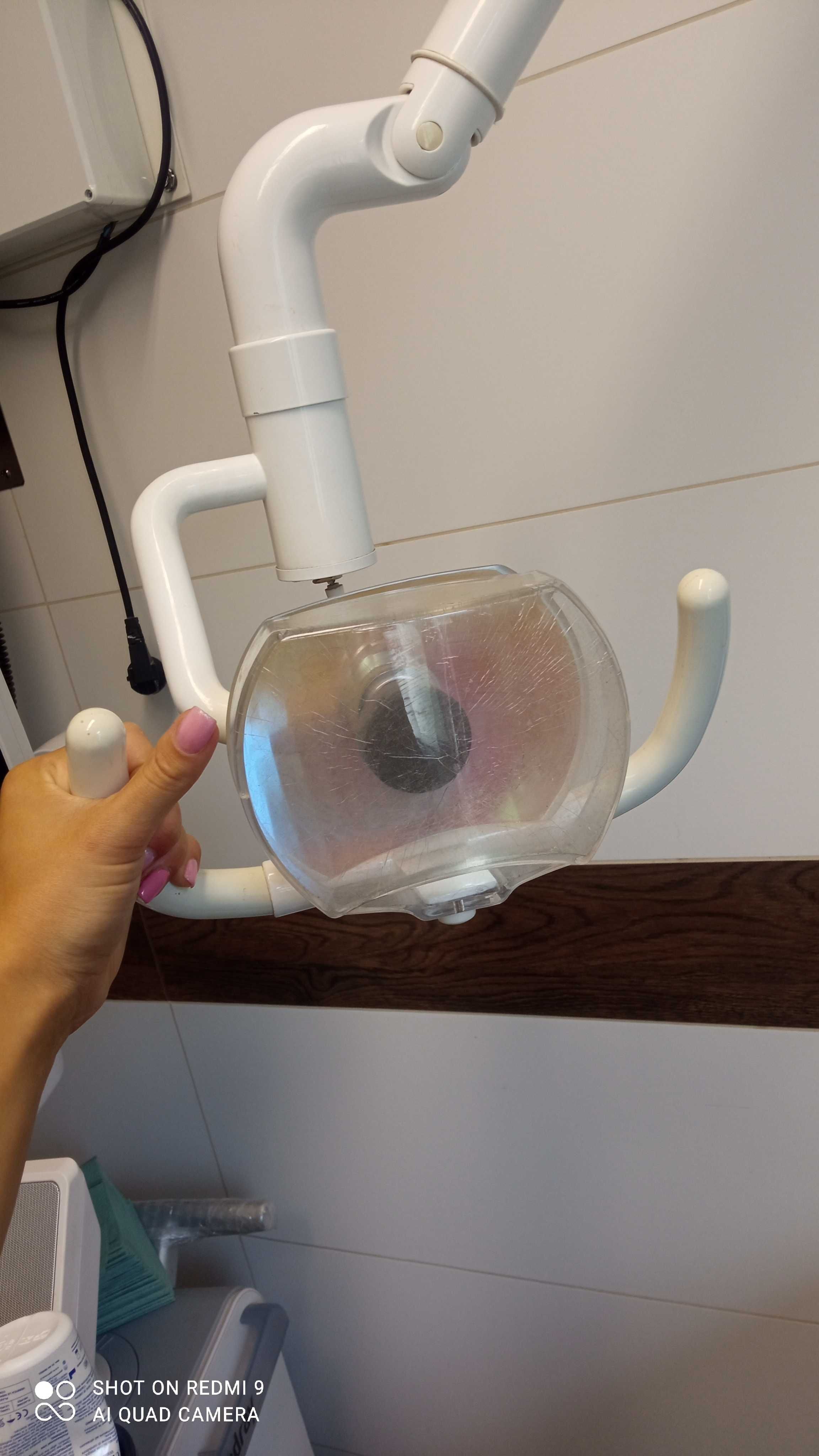 Lampa zabiegowa bezcieniowa ścienna