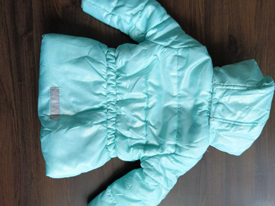 Kurtka zimowa ocieplana dla dziewczynki rozm. 92