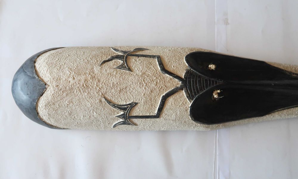 Mascara Africana em madeira esculpida 105 cm