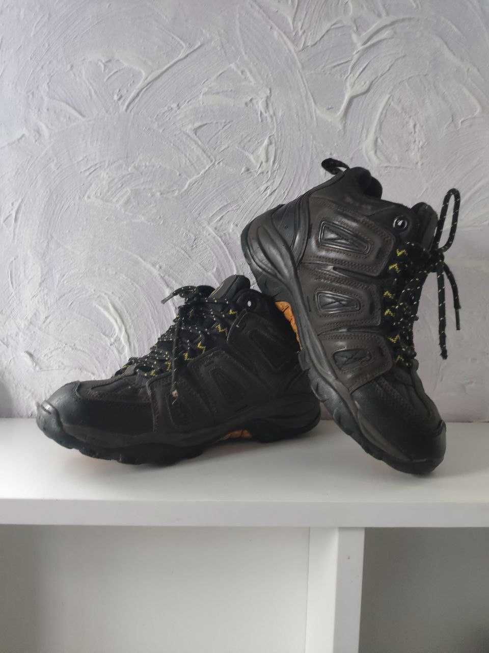 Зимові ботинки для хлопчика (устілка 25 см)