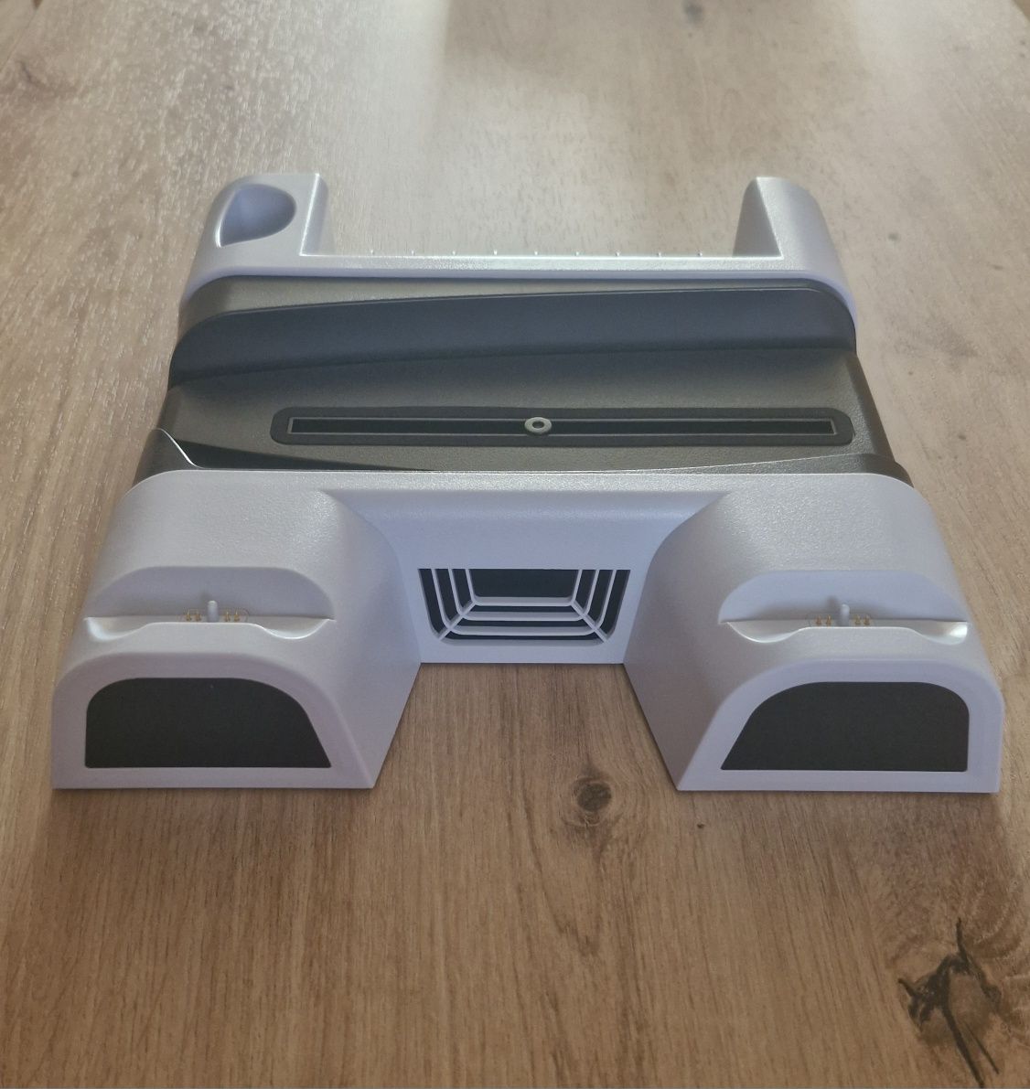 *Wielofunkcyjna podstawka do PSP 5*