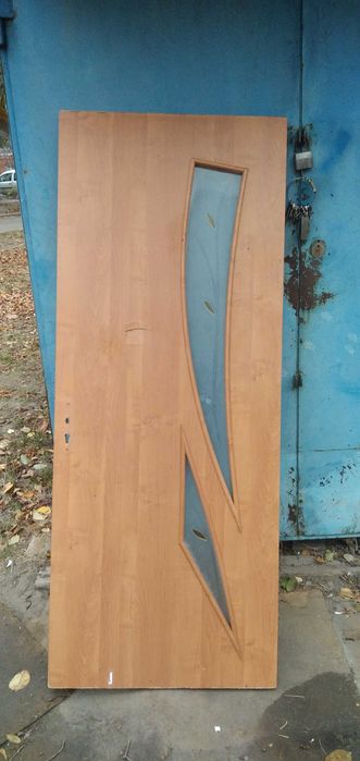 Двери деревянные