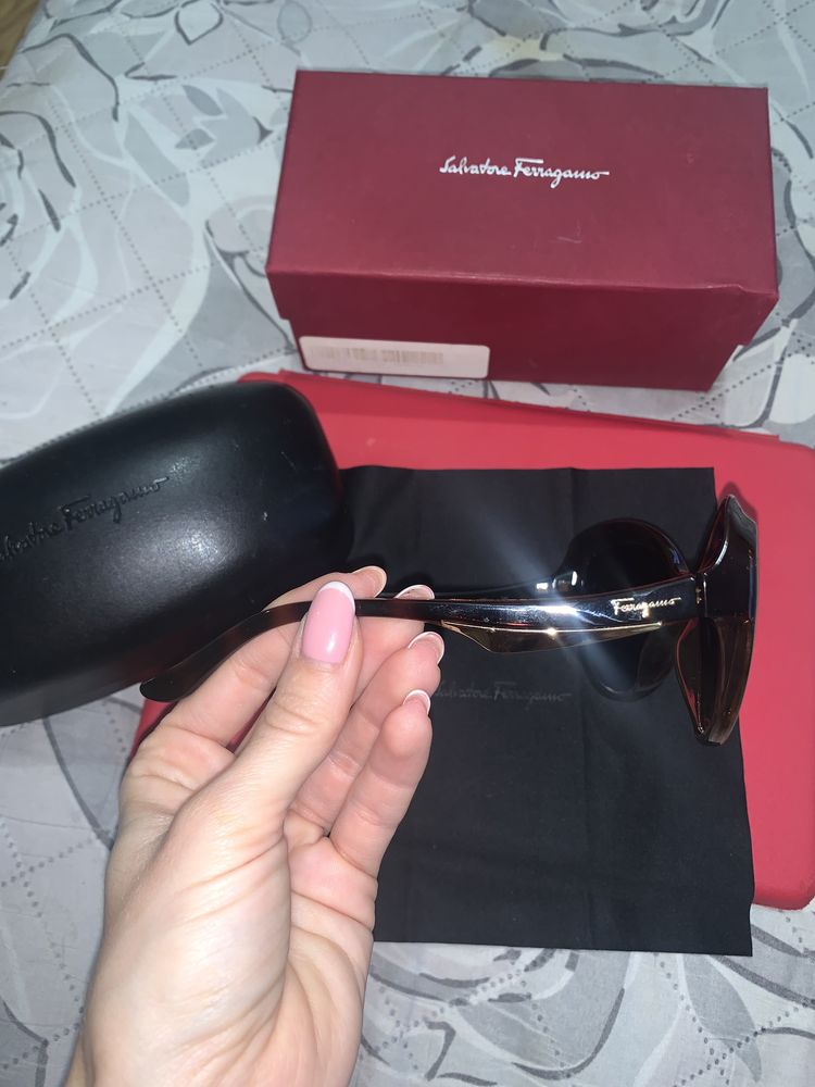 Продам очки Salvatore Ferragamo