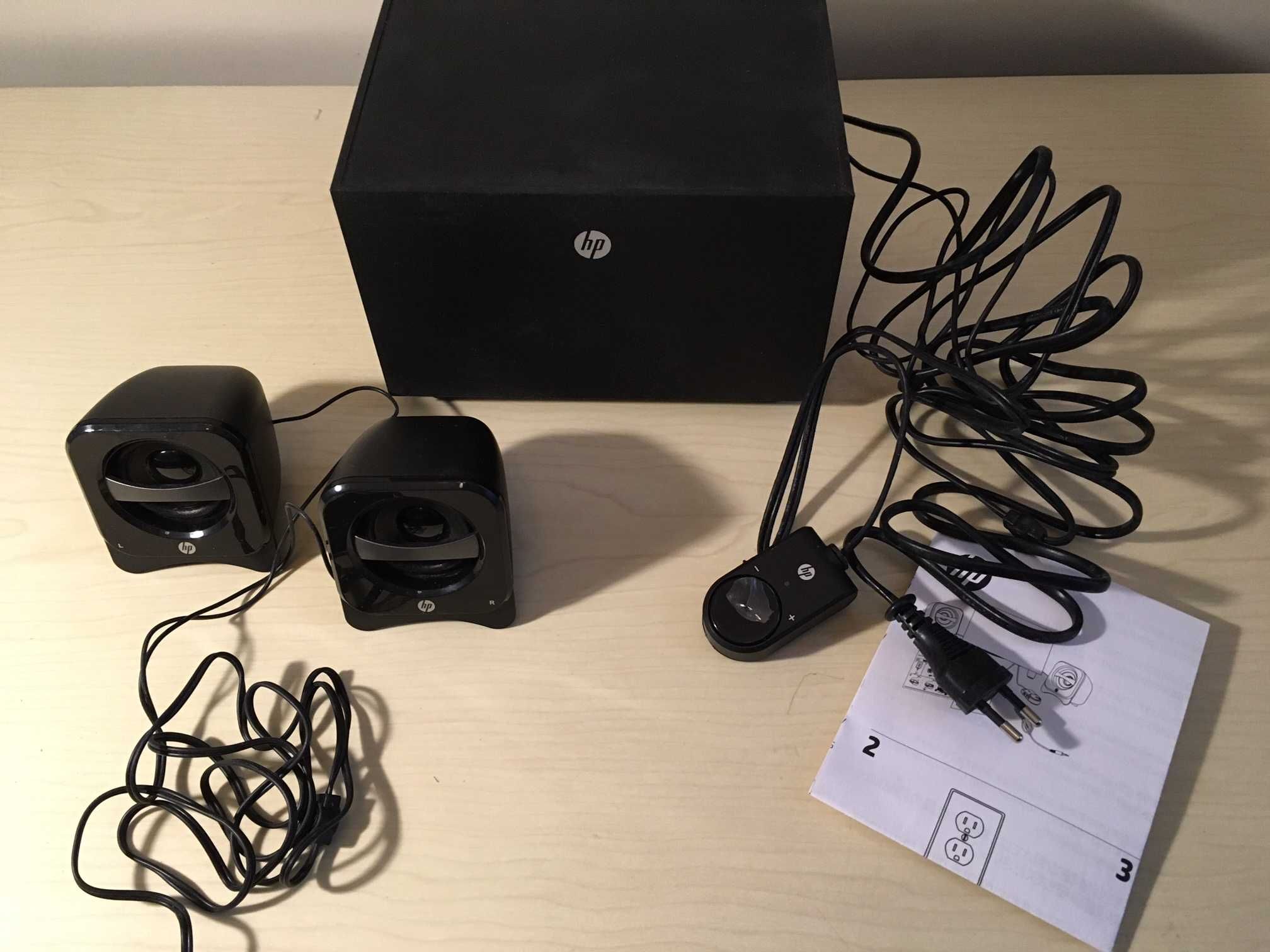 Colunas de Som HP 2.1 Compact Speaker System