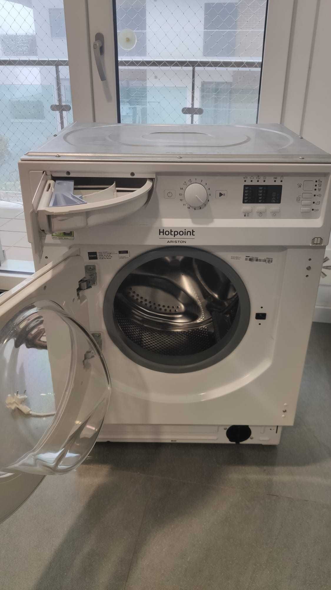 Máquina Lavar Secar Encastre HOTPOINT 7+5kg
