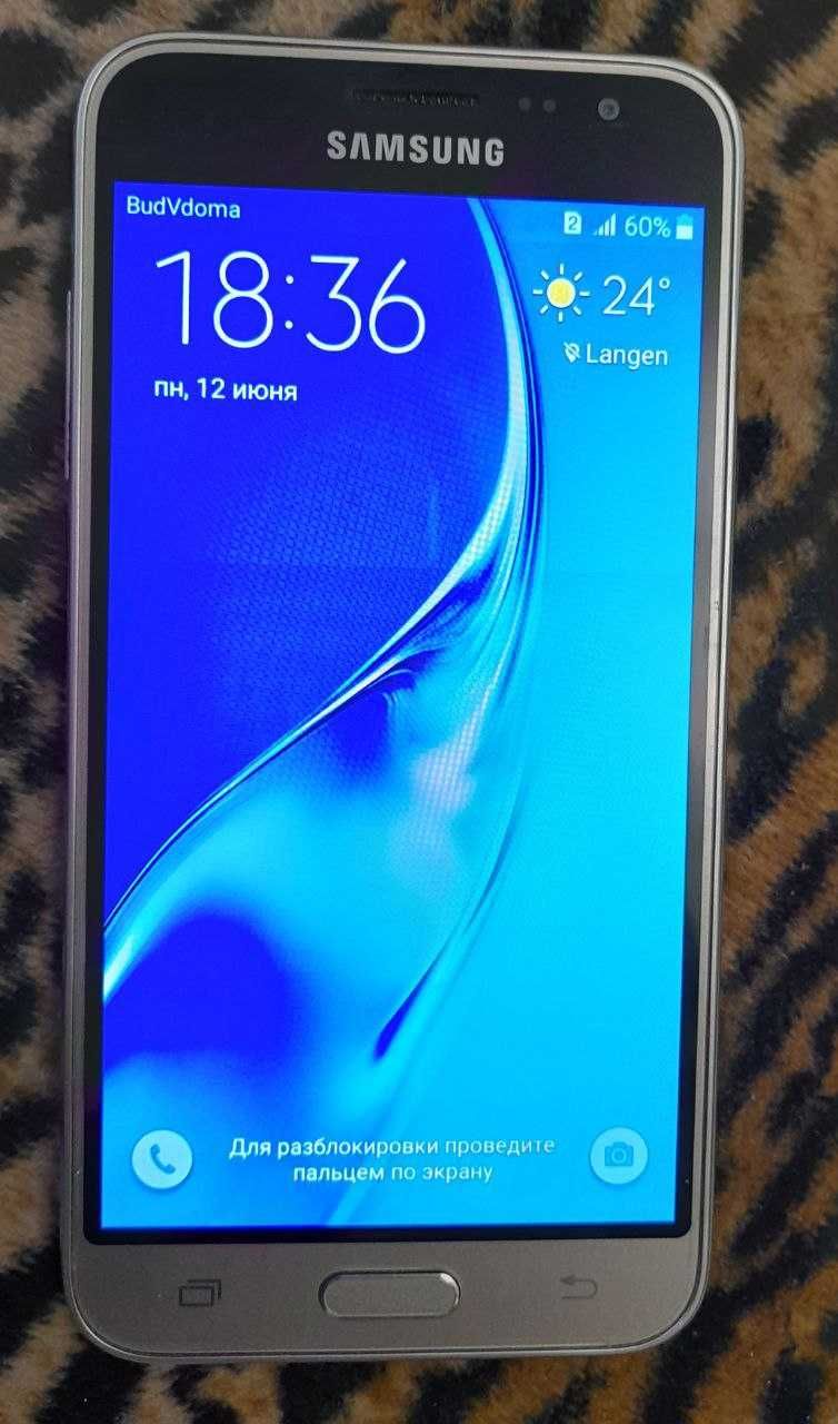 Продам Samsung j3