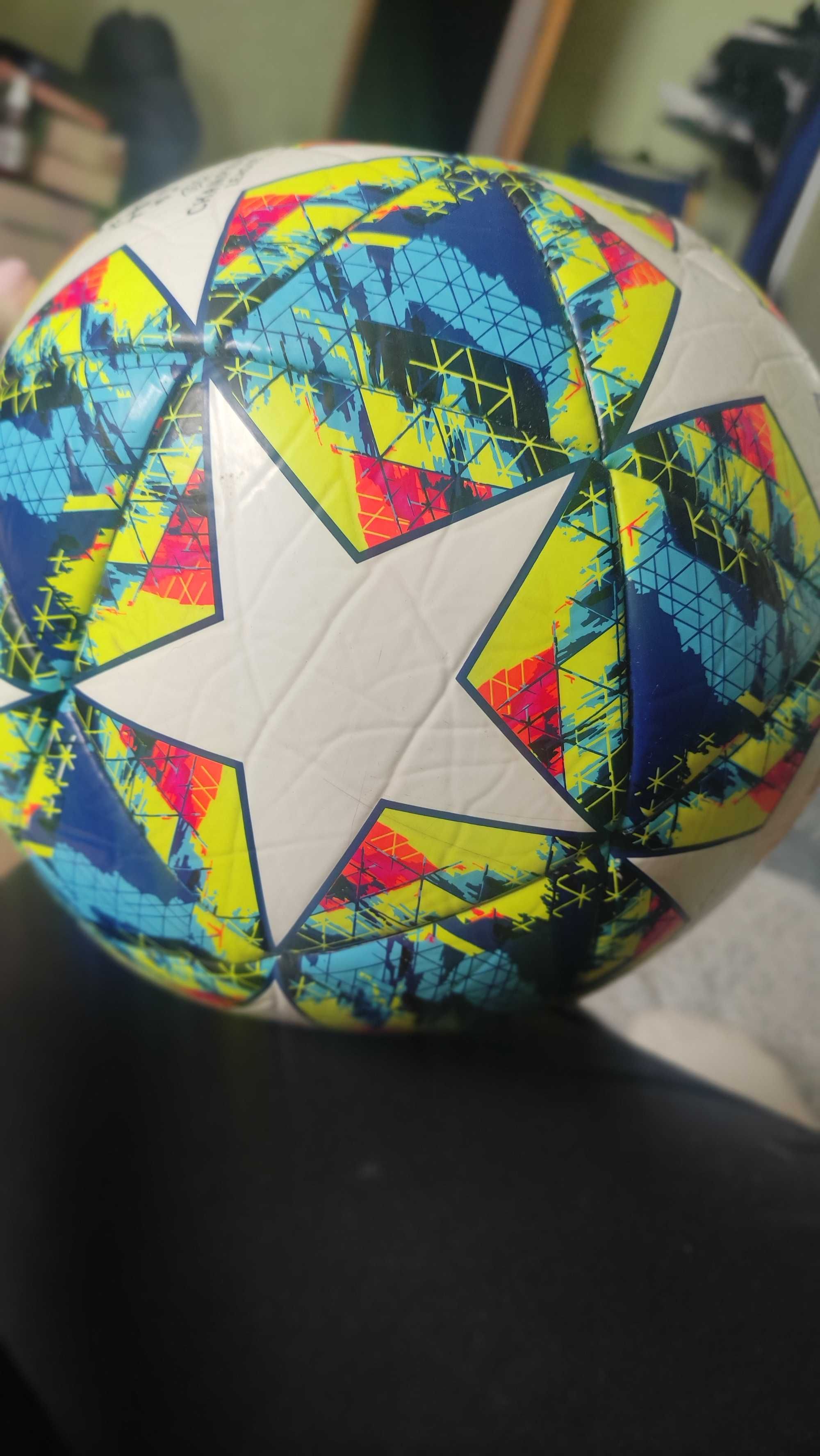 Футбольный мяч Adidas Finale Competition