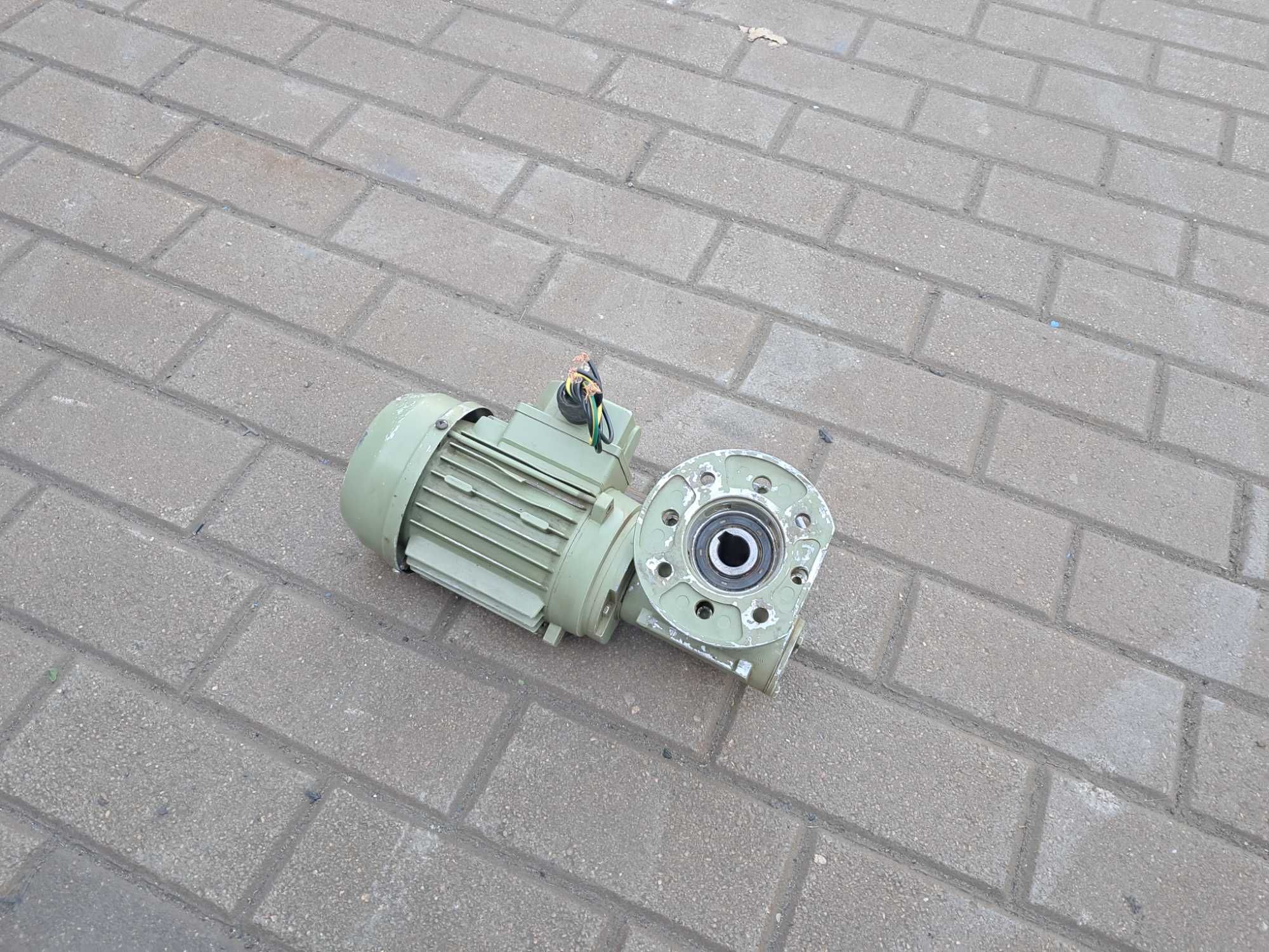 Motoreduktor, przekładnia 0,18kw obroty 91. Wysyłka