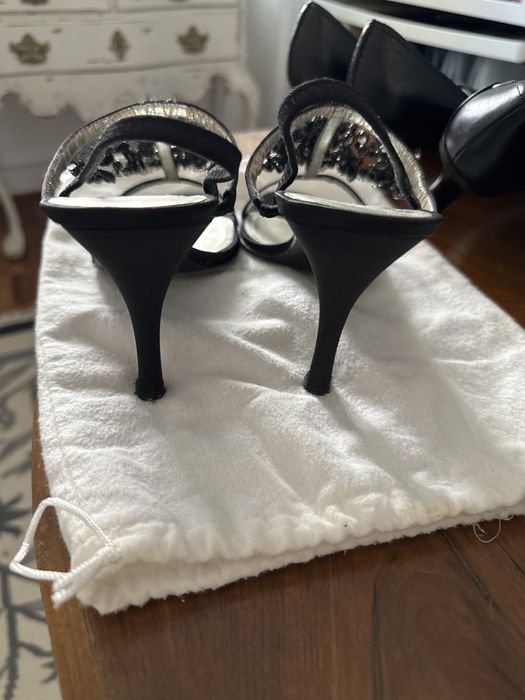 Varios pares de sapatos, que nao consigo usar.