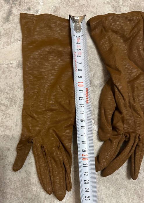 Бежевые женские перчатки