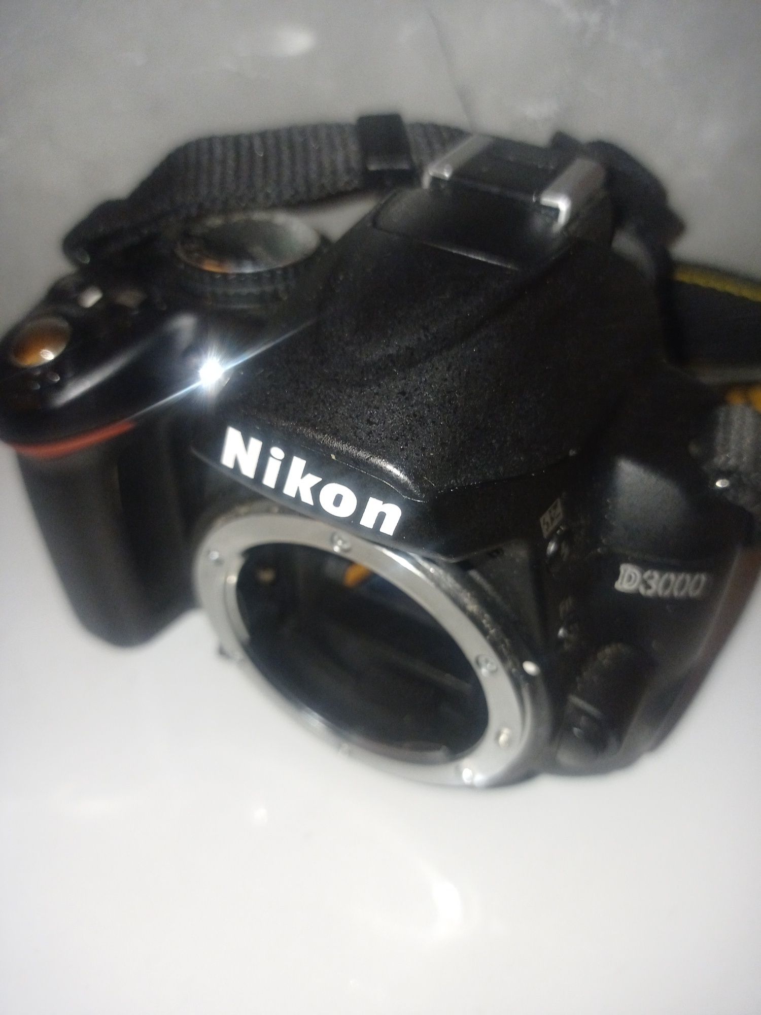 Boody aparatu Nikon D 3000 cyfrowego  lustrzanka