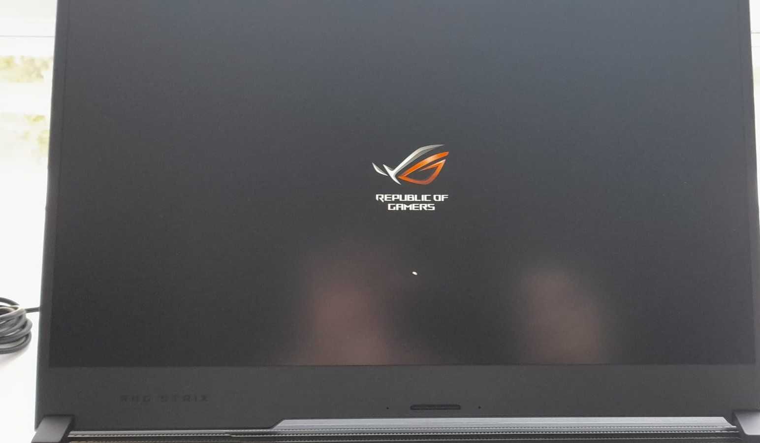 Portátil ROG Strix G731GT-79B15PS1