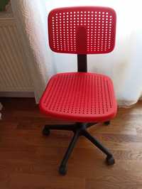 Krzesło biurowe obrotowe dziecięce - IKEA ALRIK