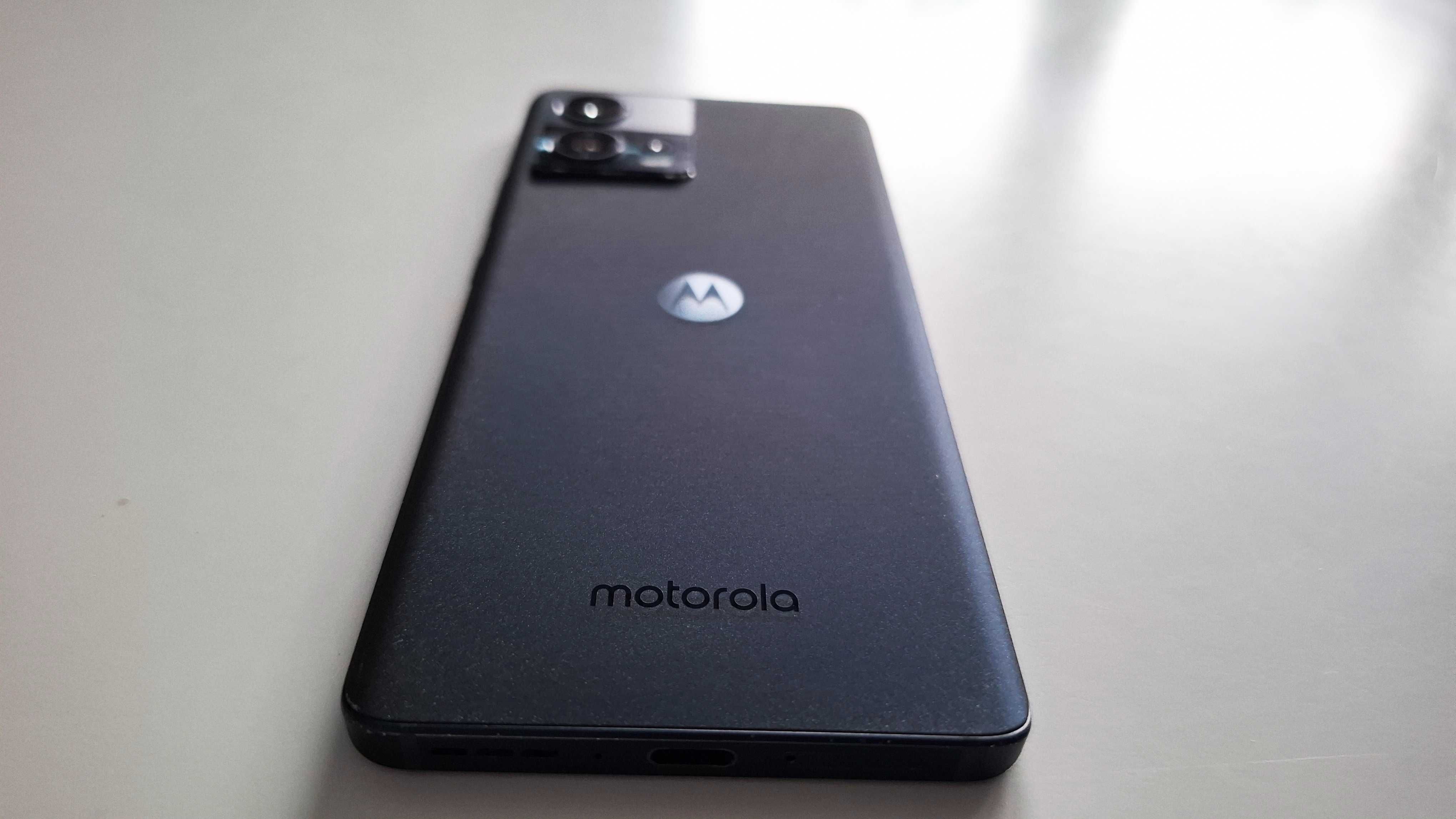 Używany telefon Motorola Edge 30 Fusion czarny