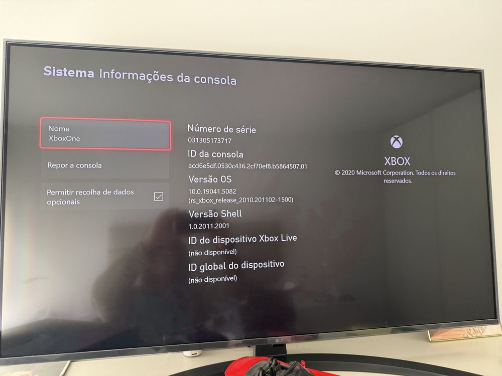 Xbox Project Scorpio 1TB + 1 comando + 2 jogos + kinect