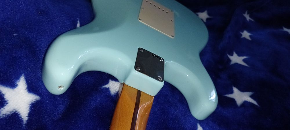 Гитара Фендер класика 50'