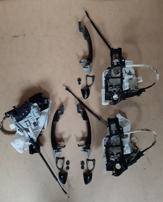 VW Passat B6 B7 B8 CC Touareg NF Європа замок ручка дверей