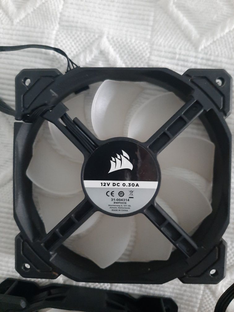 Corsair LL120mm 2200rpm branca