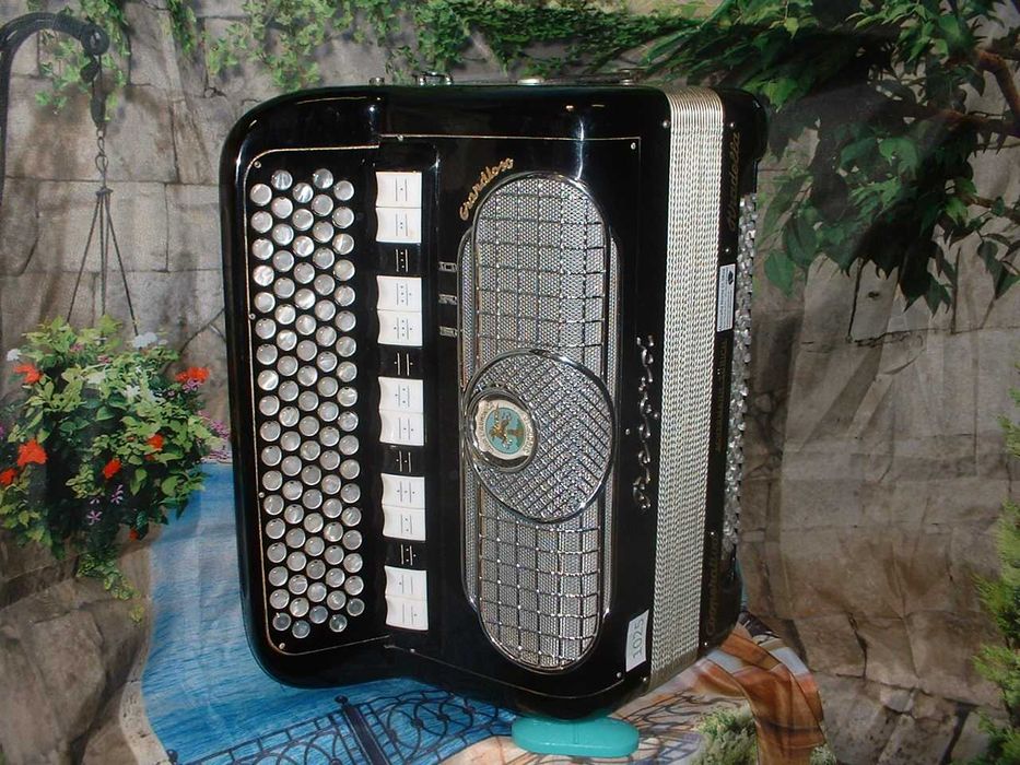 Acordeão Avenda R 1025