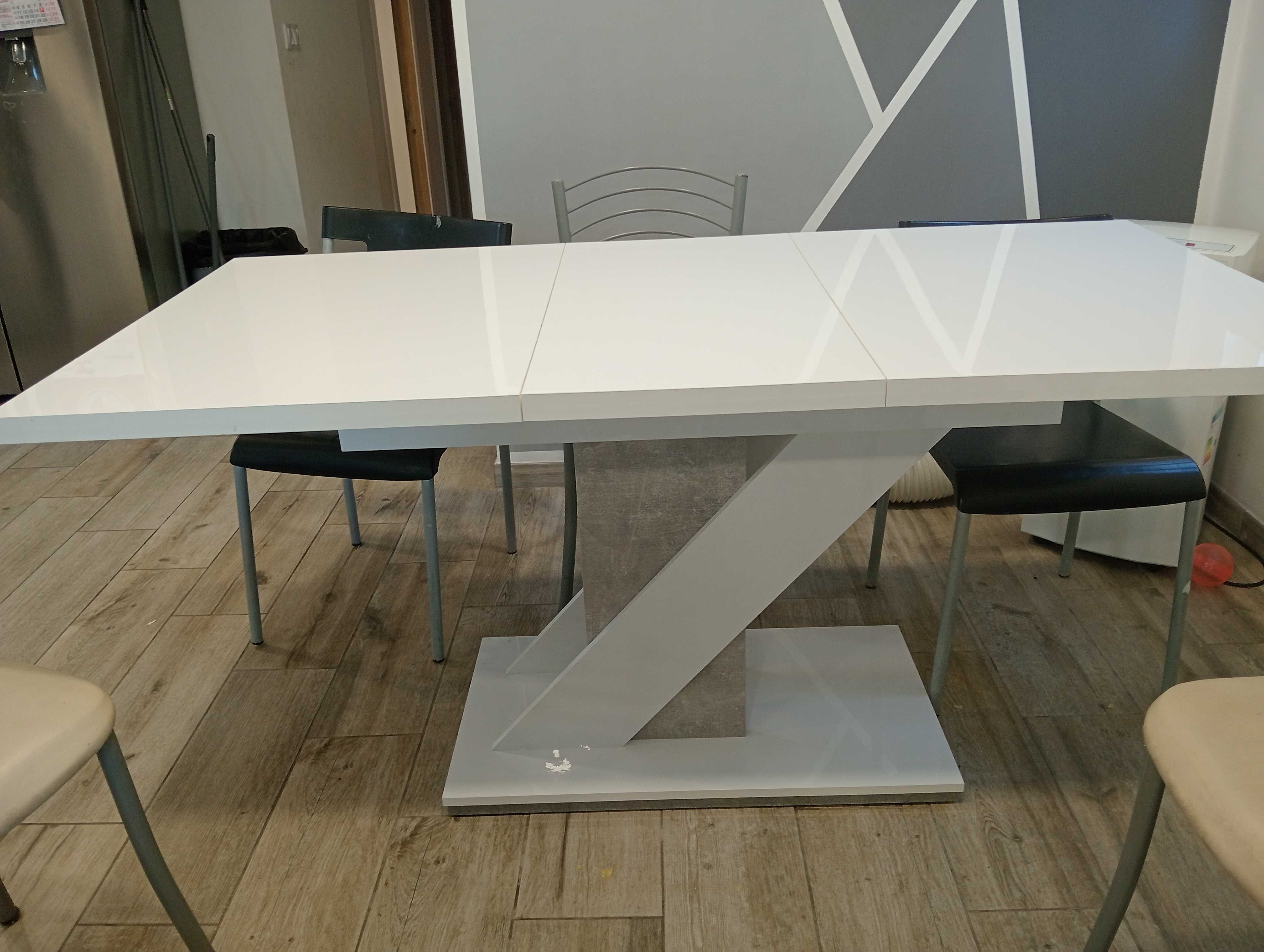 Mesa de jantar extensível