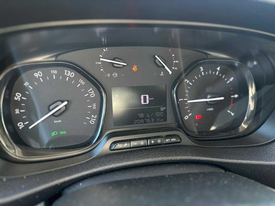 Opel Vivaro 2.0 diesel Long 9 osobowy  polski salon ,bezwypadkowy