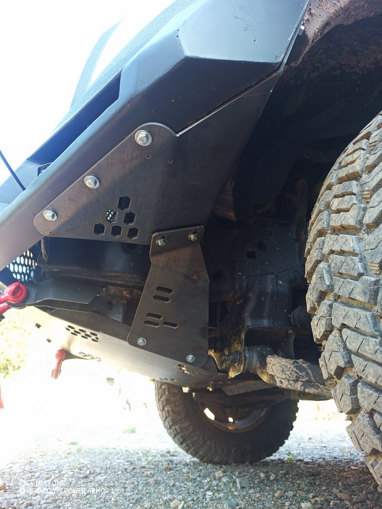 Zderzak Ford F150 wraz z osłonami