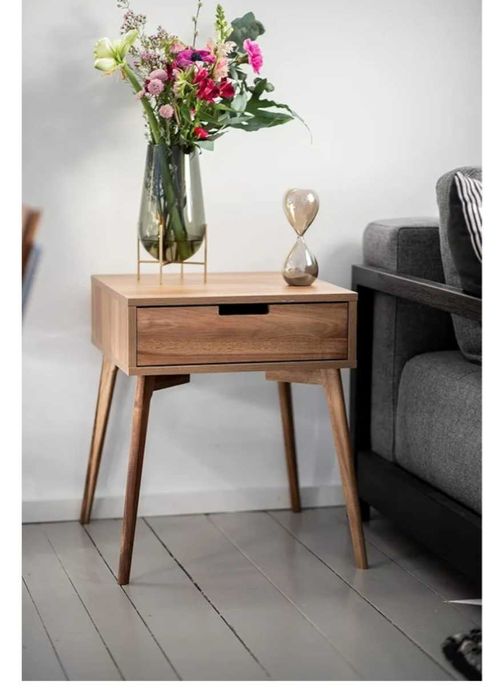 Stolik marki Wenko. W kolorze akacjowym. Stolik nocny, kawowy szuflada