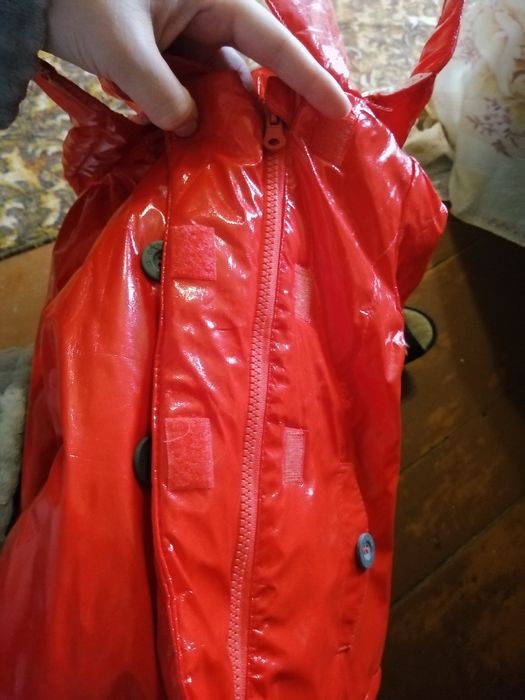 Лаковая курточка для девочки 80-86