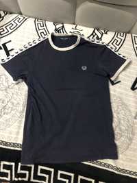 Футболка fred perry на лампасах