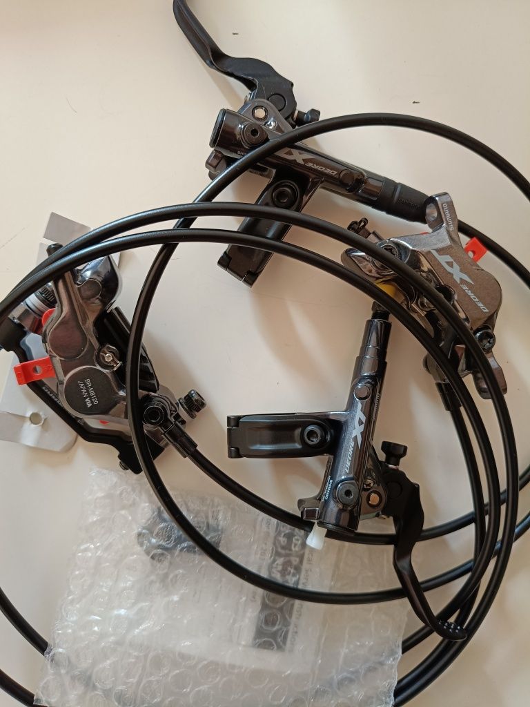 Komplet hamulców 4-tłoczkowych Shimano Deore XT BL-M8100 BR-M8120