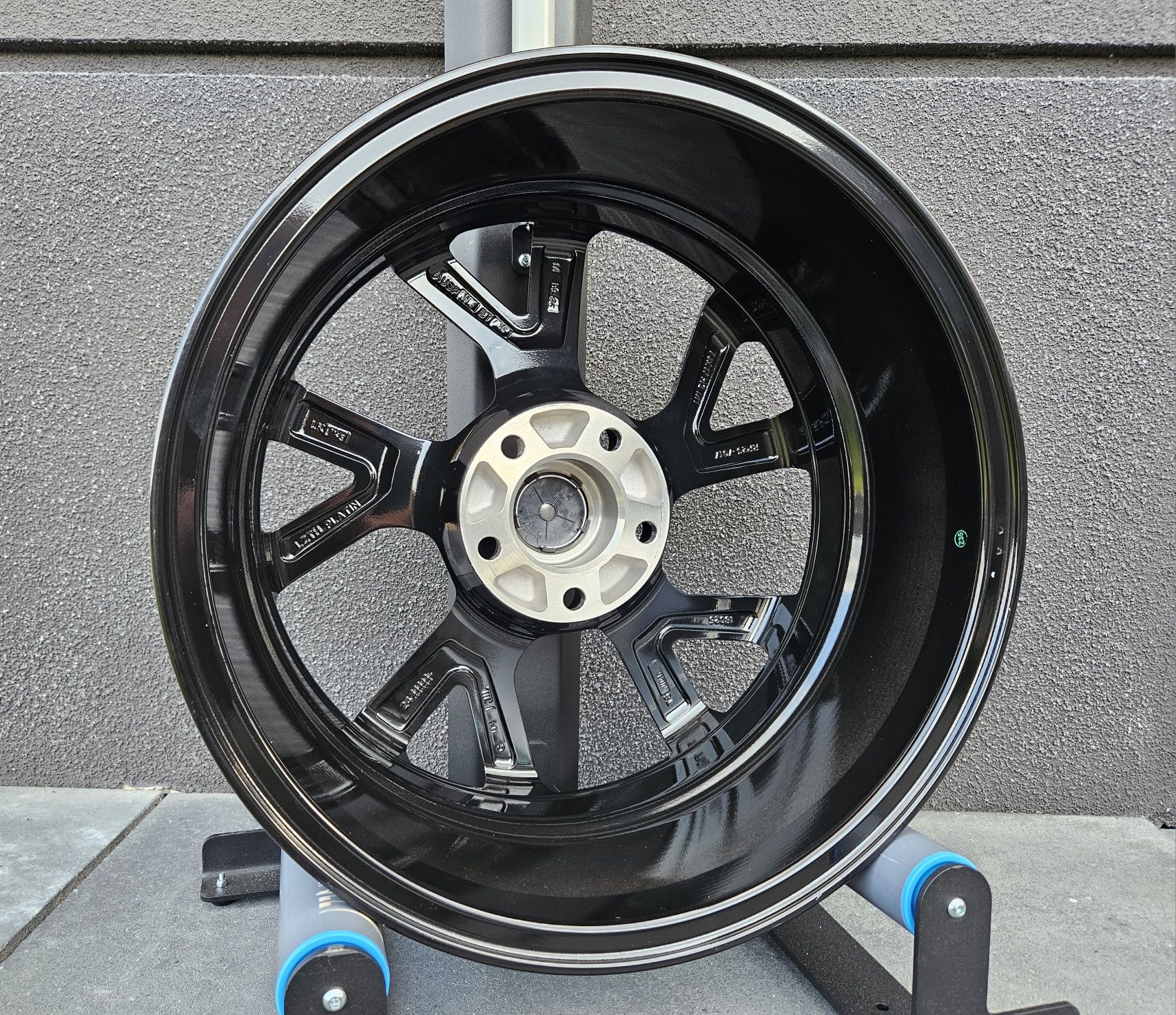Skoda Fabia IV 16 " Nowe 5x100 Škoda Fabia MK4 Felgi Czarne Alufelgi