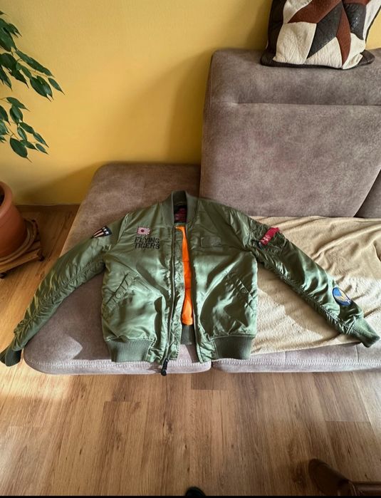 Alpha Industries Bomberka Pilotka Flying Tigers L