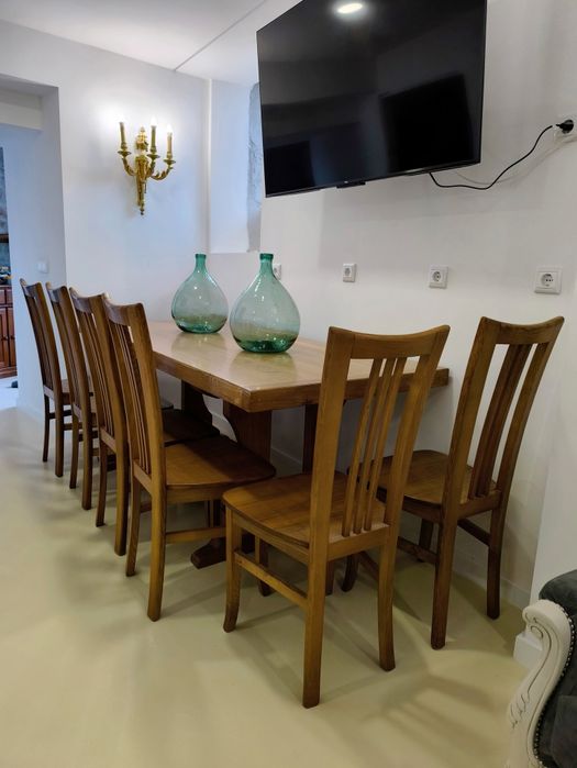 Conjunto de  sala Mesa com 6 cadeiras em carvalho francês