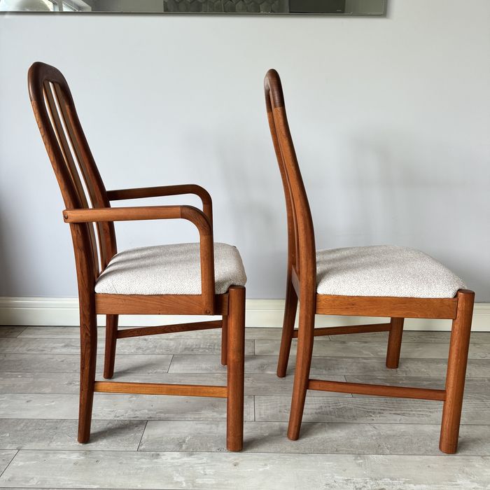 Zestaw duńskich krzeseł z lat 60./70. – teak