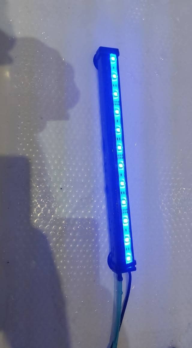 Napowietrzacz z oświetleniem RGB  do akwarium