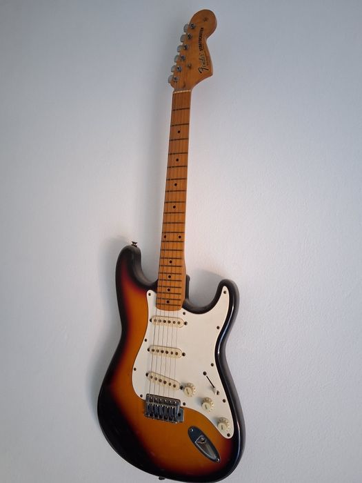 Guitarra stratocaster